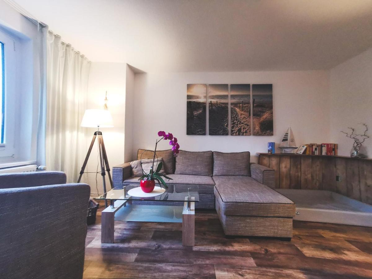 Reet Landhaus Ruegen Ummanz エクステリア 写真